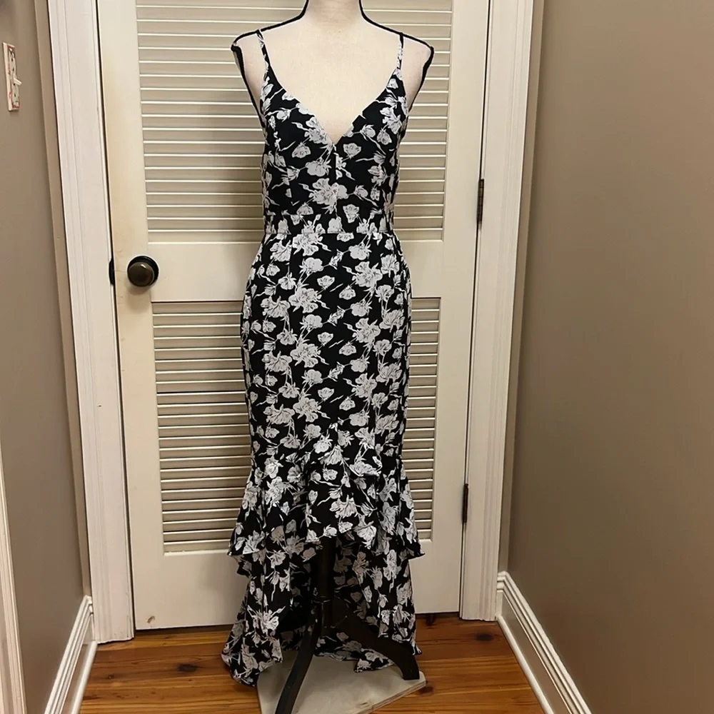Lulus Darling Daylily White and Black Floral Print High-Low Maxi Dress, NWT - Picture 3 of 17